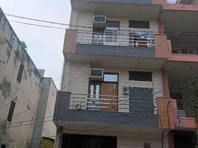 Resale | 6 BHK + Extra Room 3200 Sq.Ft. Independent House in Vasundhara Pride