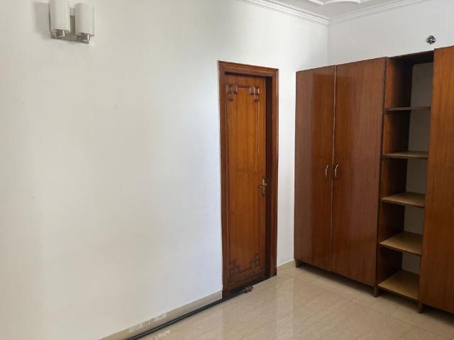 Resale | 6 BHK + Extra Room,Store Room 220 Sq.Mt. Independent House in Sector 30