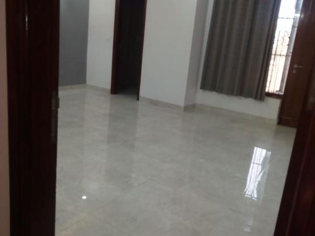 Resale | 6+ BHK + Servant Room,Extra Room,Store Room 450 Sq.Mt. Independent House in Sector 36