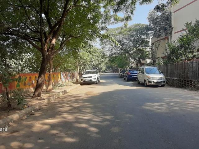 Resale | 6+ BHK + Servant Room,Store Room 270 Sq.Yd. Independent House in Palam Vihar