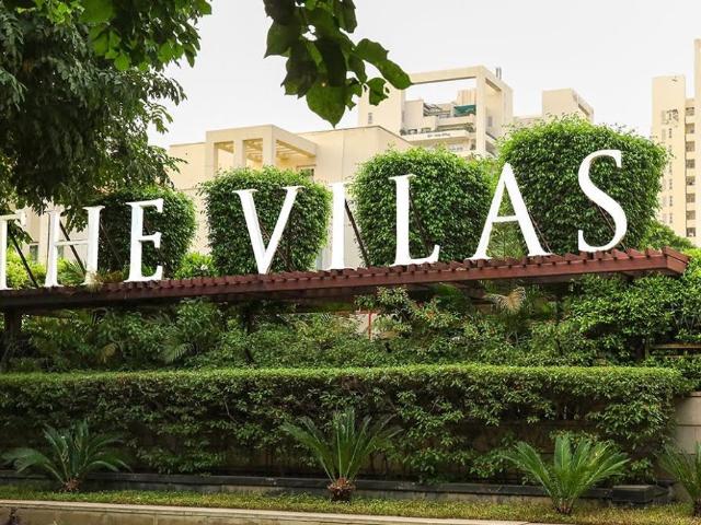 Resale | 6 BHK + Servant Room,Store Room 360 Sq.Yd. Villa in Emaar MGF Metropolis