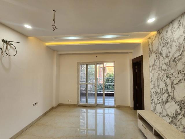 Resale | 6+ BHK + Servant Room,Study Room,Store Room 200 Sq.Mt. Villa in Indrapuram