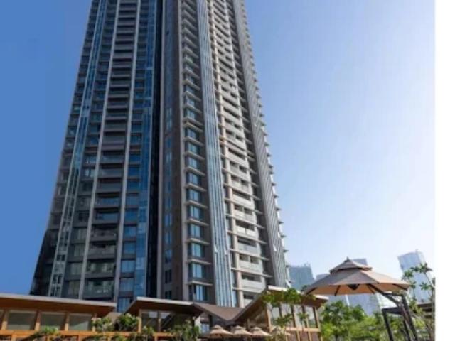 Resale | 6 BHK + Servant Room 3200 Sq.Ft. Apartment in Hubtown 25 South