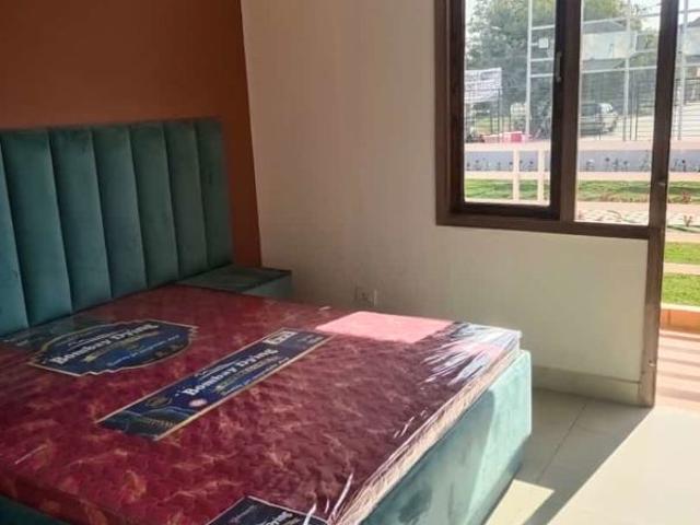 Resale | 6 BHK + Servant Room 4500 Sq.Ft. Apartment in Omaxe Heights