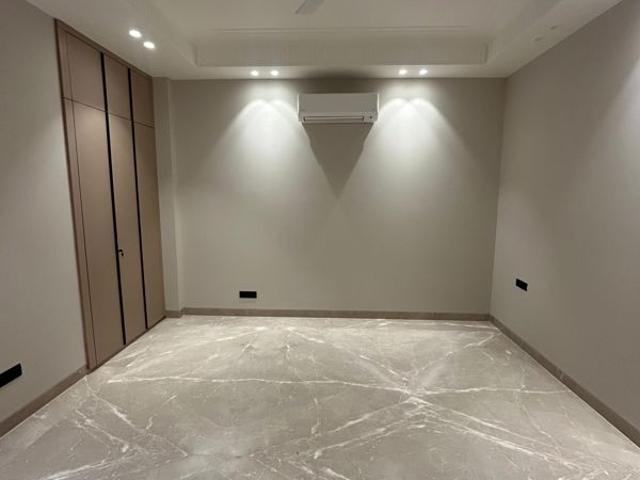 Resale | 6 BHK + Servant Room 400 Sq.Yd. Independent House in Vasant Vihar