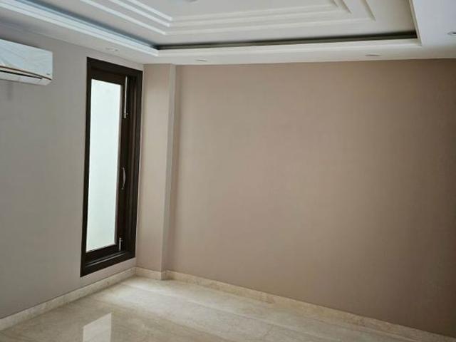 Resale | 6 BHK + Servant Room 500 Sq.Yd. Independent House in New Friends Colony