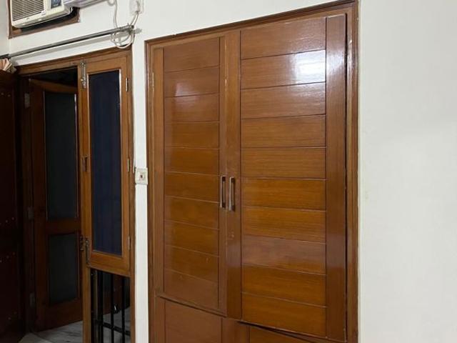 Resale | 6+ BHK + Servant Room 528 Sq.Ft. Independent House in Sector 35