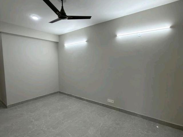 Resale | 6+ BHK + Servant Room 60 Sq.Yd. Independent House in Sector 56