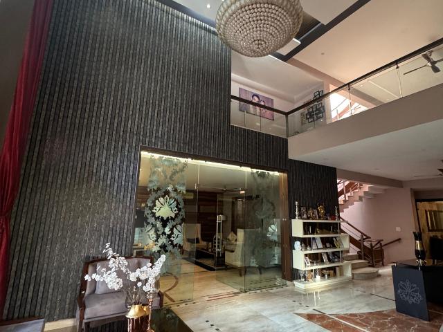 Resale | 6+ BHK + Servant Room 737 Sq.Ft. Villa in RBC II