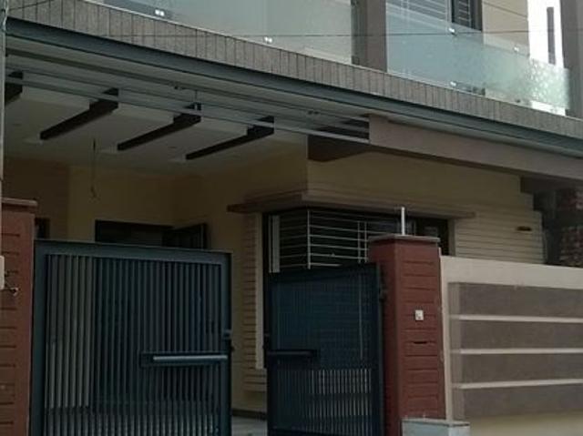 Resale | 6+ BHK + Study Room 400 Sq.Yd. Independent House in Rohini Sector 23