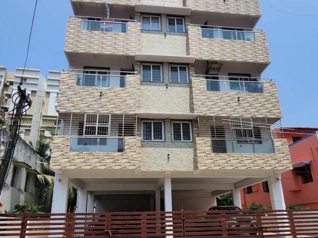Resale | 6 BHK + Study Room 153 Sq.Yd. Independent House in Sector 49