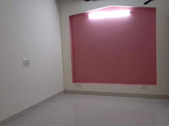 Resale | 6+ BHK + Study Room 180 Sq.Ft. Independent House in Sector 41