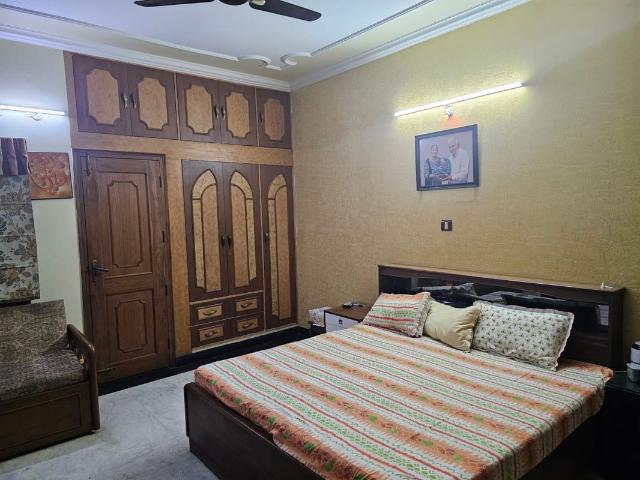 Resale | 6+ BHK + Study Room,Extra Room,Store Room 171 Sq.Mt. Independent House in Sector 26