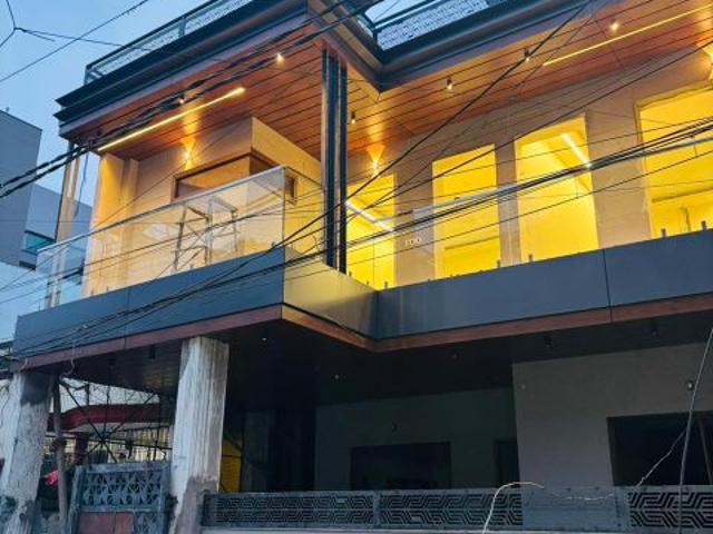 Resale | 6+ BHK + Study Room,Extra Room 2152 Sq.Ft. Independent House in Gomti Nagar