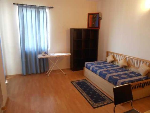Resale | 6 BHK + Store Room 250 Sq.Yd. Independent House in Sector 14