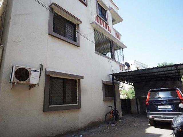 Resale | 6+ BHK + Store Room 2700 Sq.Ft. Independent House in Wagholi