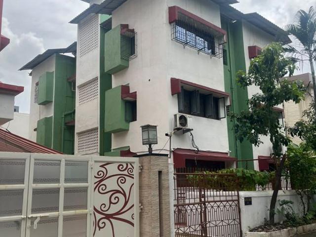 Resale | 6+ BHK + Store Room 300 Sq.Ft. Independent House in Vashi Sector 8