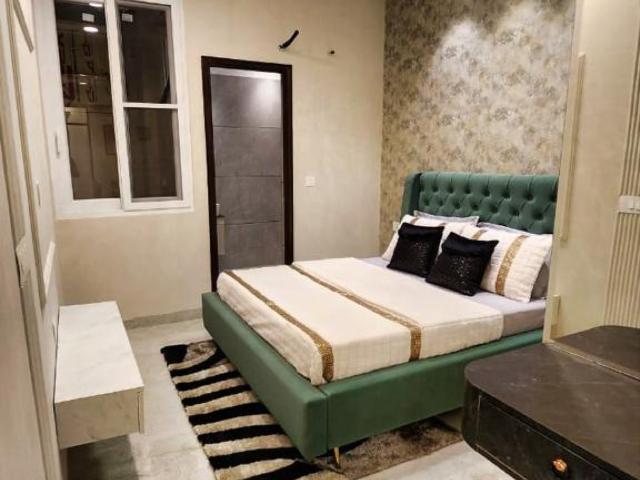 Resale | 6+ BHK + Pooja Room 5000 Sq.Ft. Villa in Sector 15
