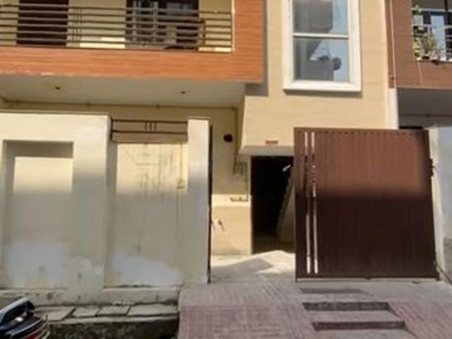 Resale | 6+ BHK + Pooja Room 150 Sq.Yd. Independent House in Avantika Colony
