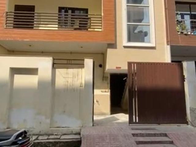 Resale | 6+ BHK + Pooja Room 150 Sq.Yd. Independent House in Avantika Colony