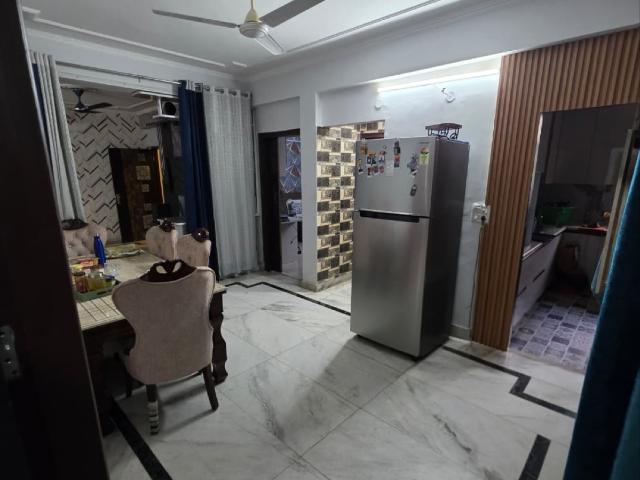 Resale | 6+ BHK + Pooja Room 161 Sq.Yd. Independent House in Sector 40