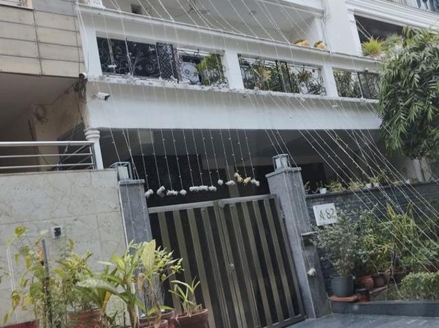 Resale | 6+ BHK + Pooja Room 180 Sq.Mt. Independent House in Sector 135