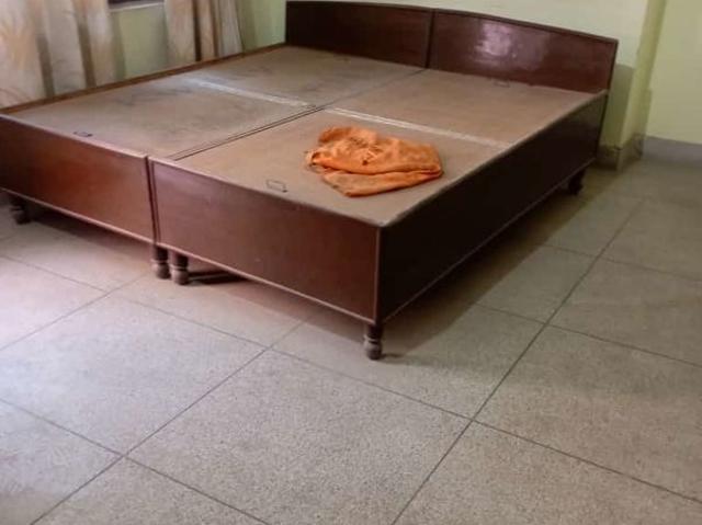 Resale | 6+ BHK + Pooja Room 200 Sq.Yd. Independent House in Sector 12A