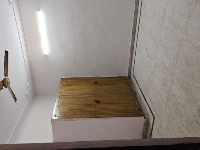 Resale | 6 BHK + Pooja Room 211 Sq.Yd. Independent House in Ansal Plaza Chiranjiv Vihar