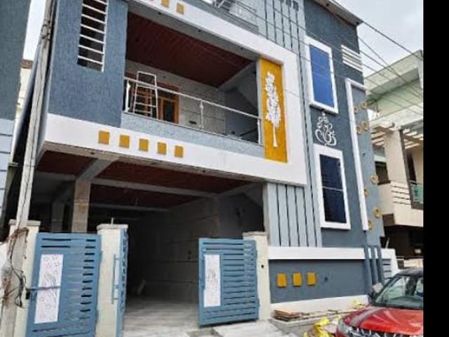 Resale | 6 BHK + Pooja Room 2152 Sq.Ft. Independent House in RWA Apartments Sector 19