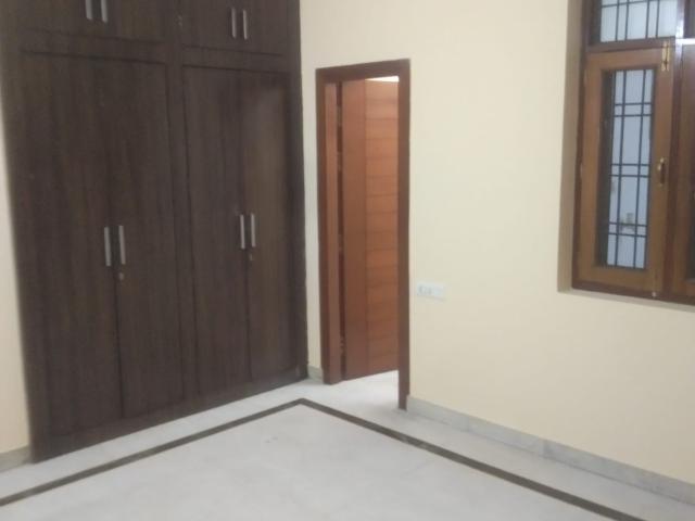 Resale | 6+ BHK + Pooja Room 2200 Sq.Ft. Villa in Gomti Nagar