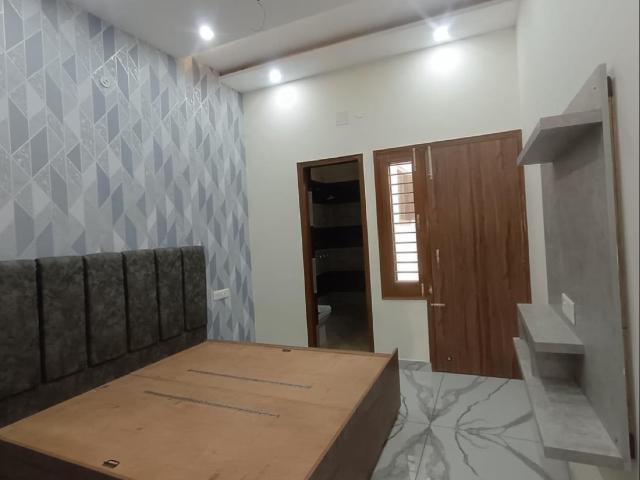 Resale | 6+ BHK + Pooja Room 2250 Sq.Ft. Villa in Sector 40