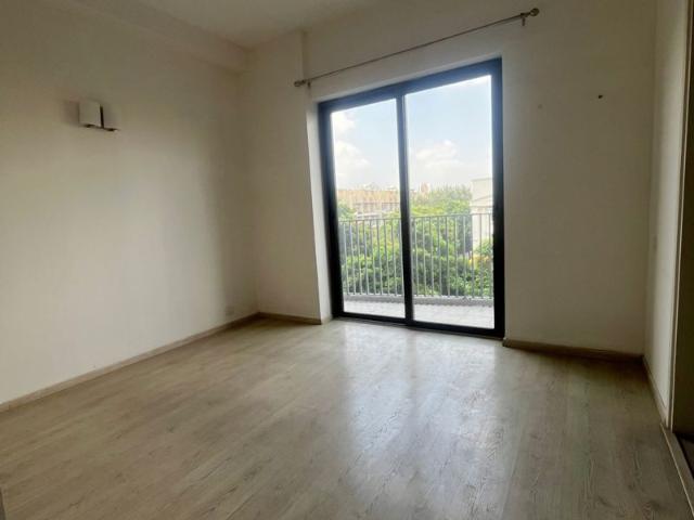 Resale | 6+ BHK + Pooja Room 290 Sq.Yd. Independent House in Sector 15 II
