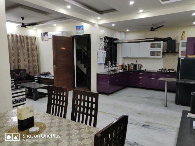 Resale | 6+ BHK + Pooja Room,Servant Room 3000 Sq.Ft. Villa in Sector 39
