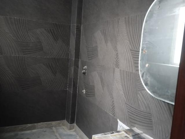 Resale | 6+ BHK + Pooja Room,Servant Room,Extra Room 180 Sq.Mt. Villa in RWA Apartments Sector 41