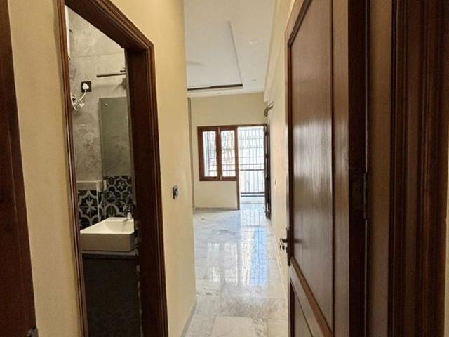 Resale | 6 BHK + Pooja Room,Servant Room,Study Room 200 Sq.Mt. Villa in Sector 52