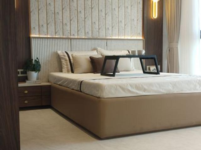 Resale | 6+ BHK + Pooja Room,Servant Room,Study Room 3200 Sq.Ft. Apartment in Dadar West