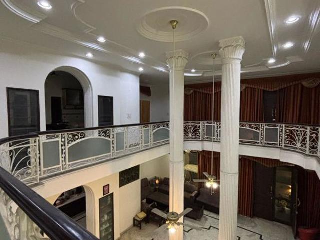 Resale | 6+ BHK + Pooja Room,Servant Room,Study Room,Extra Room,Basement,Store Room 366 Sq.Yd. Villa in New Industrial Township 3