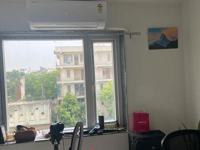 Resale | 6 BHK + Pooja Room,Servant Room,Study Room,Extra Room,Basement,Store Room 400 Sq.Yd. Independent House in Vasant Vihar