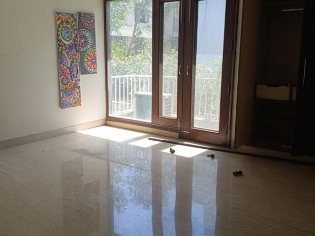 Resale | 6+ BHK + Pooja Room,Servant Room,Study Room,Extra Room,Basement,Store Room 500 Sq.Yd. Independent House in New Friends Colony