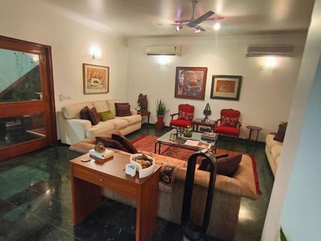 Resale | 6 BHK + Pooja Room,Servant Room,Study Room,Extra Room,Basement,Store Room 500 Sq.Yd. Villa in Panchsheel Park