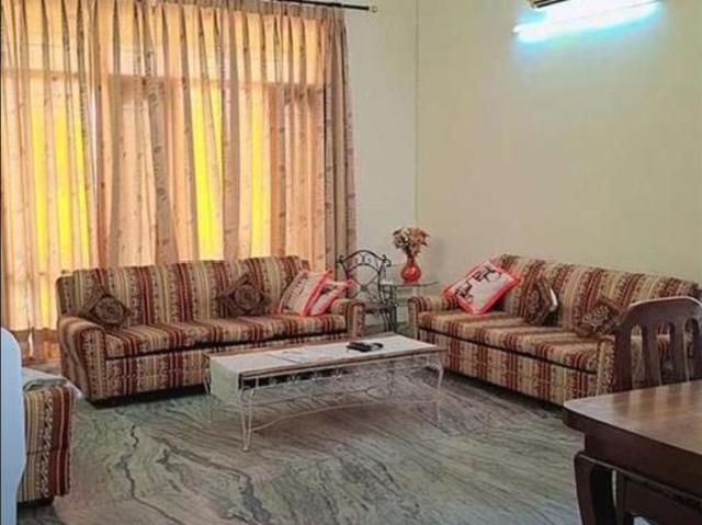 Resale | 6+ BHK + Pooja Room,Servant Room,Study Room,Extra Room,Basement,Store Room 9000 Sq.Ft. Independent House in Sector 21