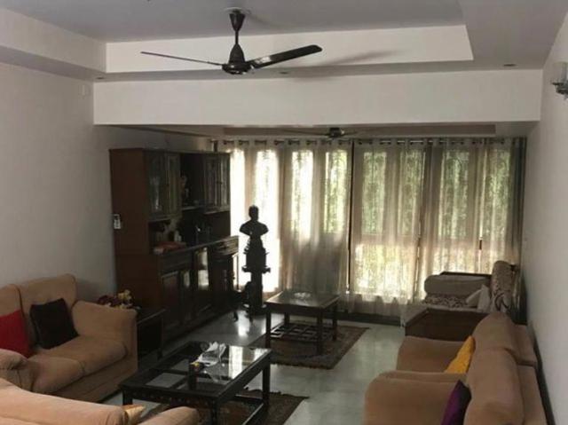 Resale | 6+ BHK + Pooja Room,Servant Room,Study Room,Extra Room,Store Room 1800 Sq.Ft. Apartment in Arun Vihar Sector 37