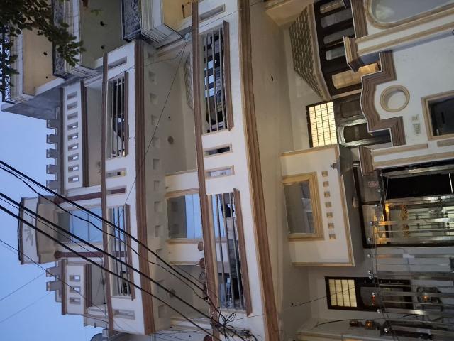Resale | 6+ BHK + Pooja Room,Servant Room,Study Room,Extra Room,Store Room 200 Sq.Ft. Independent House in Sector 47