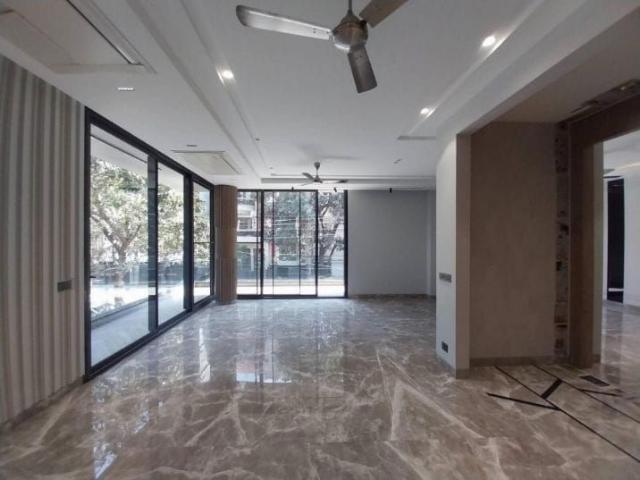Resale | 6+ BHK + Pooja Room,Servant Room,Study Room,Extra Room 1400 Sq.Yd. Villa in Greater Kailash II