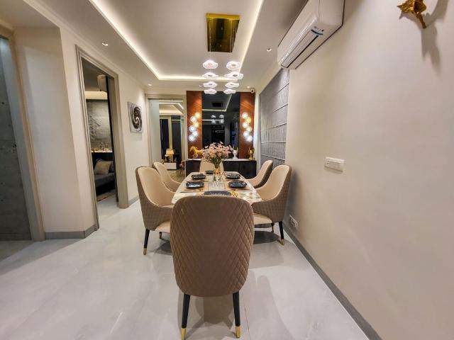 Resale | 6+ BHK + Pooja Room,Servant Room,Study Room,Extra Room 18000 Sq.Ft. Independent House in Sector 32