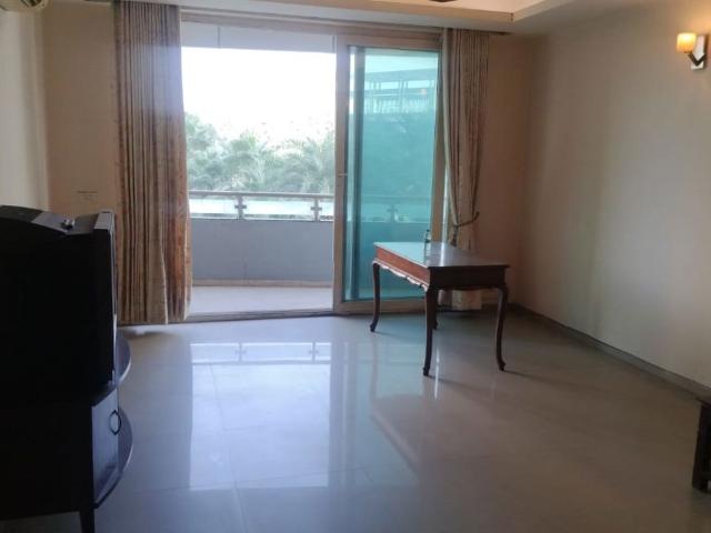 Resale | 6 BHK + Pooja Room,Servant Room,Study Room,Extra Room 1800 Sq.Ft. Villa in RWA Apartments Sector 41