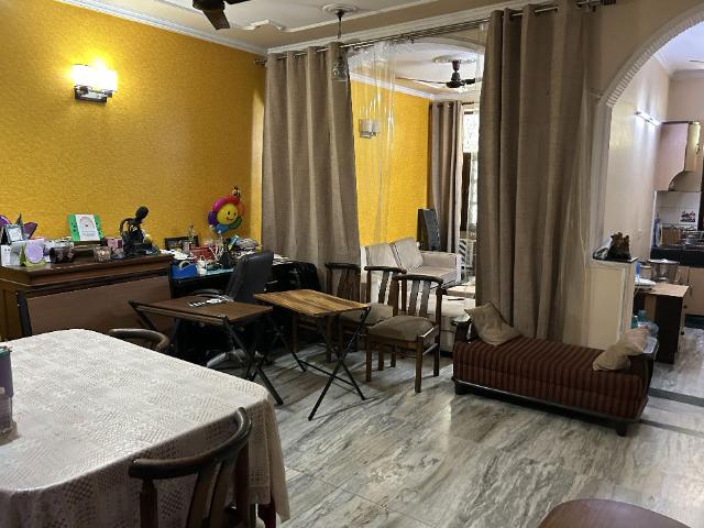 Resale | 6 BHK + Pooja Room,Servant Room,Study Room,Extra Room 130 Sq.Mt. Independent House in Sector 41