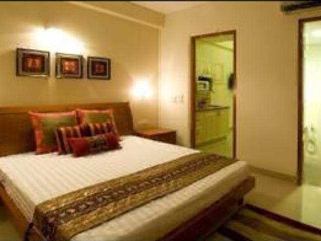 Resale | 6+ BHK + Pooja Room,Servant Room,Study Room,Extra Room 278 Sq.Mt. Villa in Sector 70