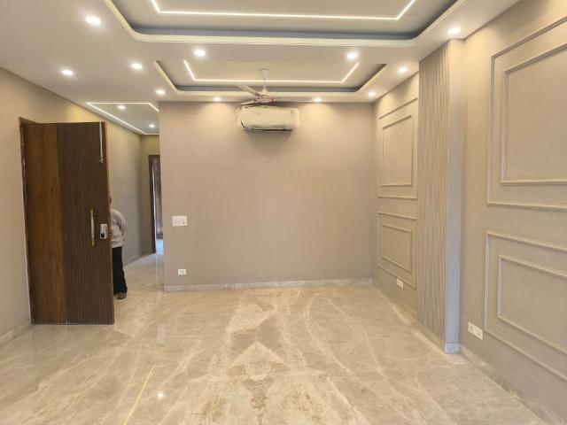 Resale | 6 BHK + Pooja Room,Servant Room,Study Room,Extra Room 2000 Sq.Ft. Independent House in Sainik Farm