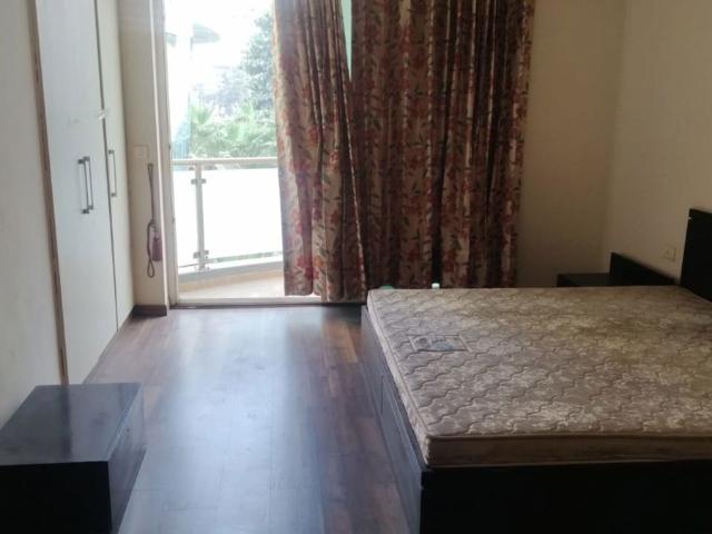 Resale | 6 BHK + Pooja Room,Servant Room,Study Room,Extra Room 3000 Sq.Ft. Villa in Sai Kutir Sector 49
